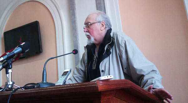 http://radiomagnum.rs/wp-content/uploads/2016/04/Skupstina-04.04.2016-DIKOVIC.jpg